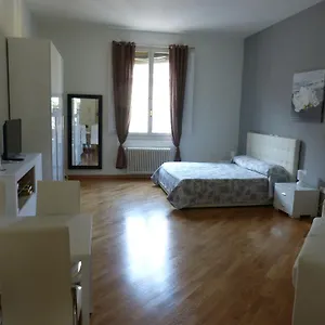 Apartment Residenza Piazza Santo Stefano, Bologna