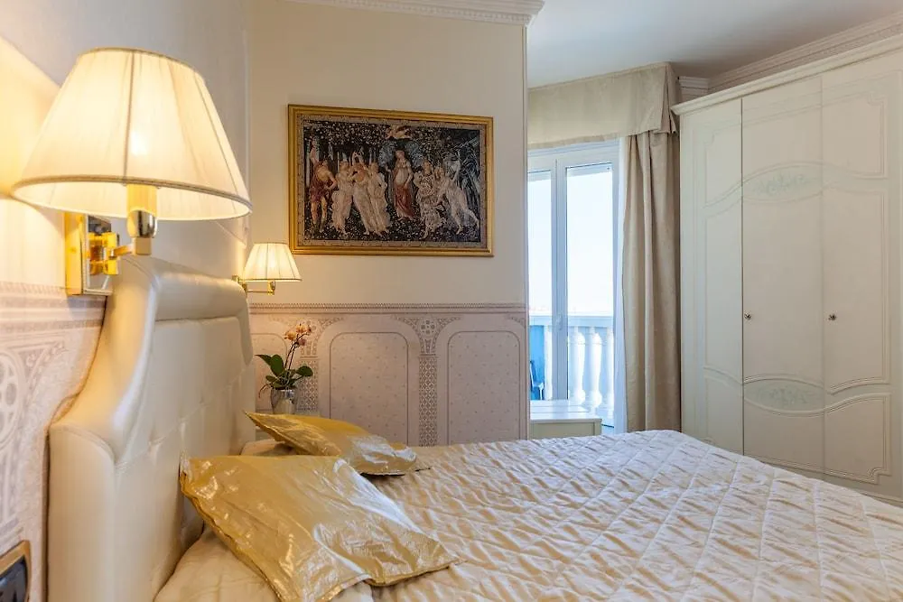 Hotel Baia Imperiale Rimini 4*,